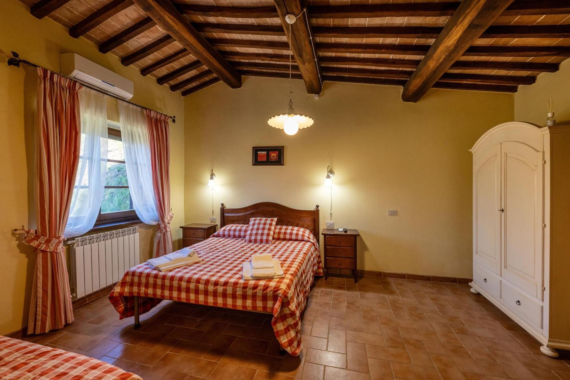 Agriturismo Fraschetta Montalcino Exterior photo